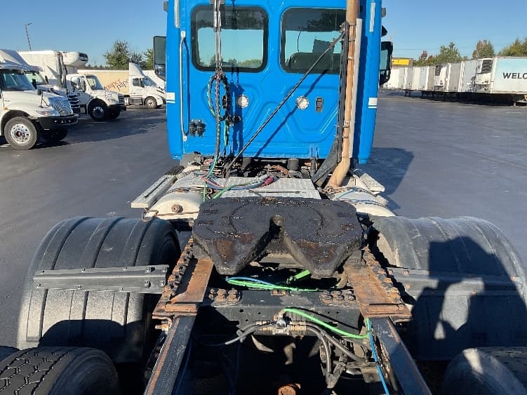 2019 Freightliner Cascadia — photo 6