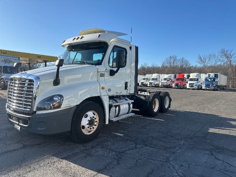 2018 Freightliner Cascadia — photo 3