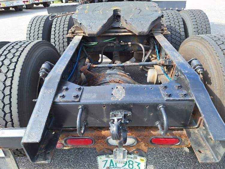 2018 Freightliner Cascadia — photo 6