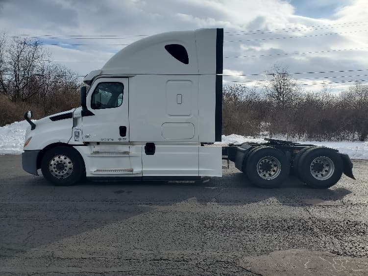 2020 Freightliner Cascadia — photo 4