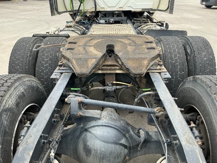 2020 International LT — photo 6