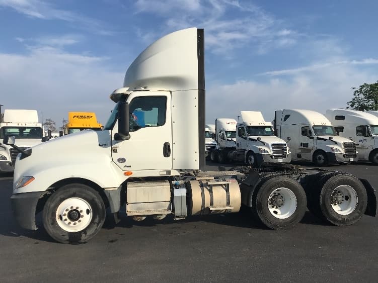 2020 International LT — photo 4