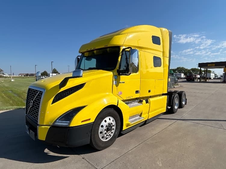 2021 Volvo VNL 760 — photo 3