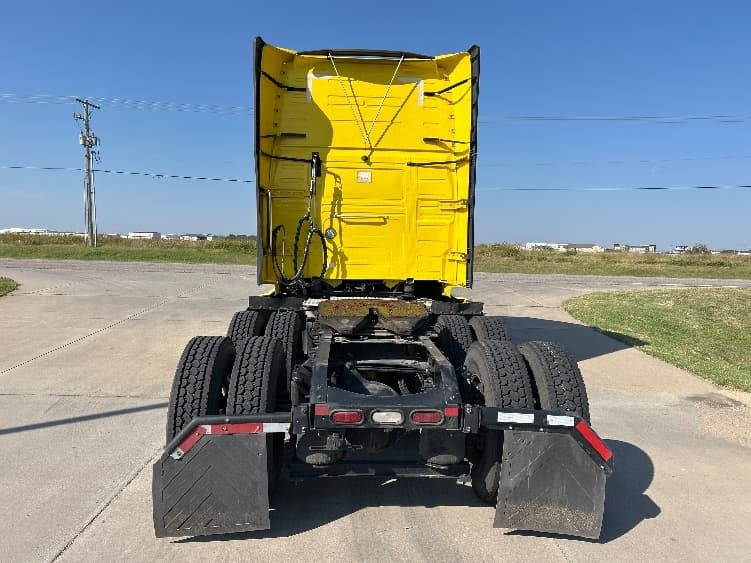 2021 Volvo VNL 760 — photo 6