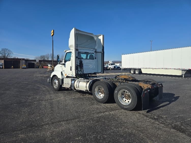 2020 International LT — photo 5