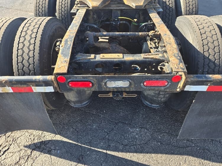 2020 International LT — photo 6