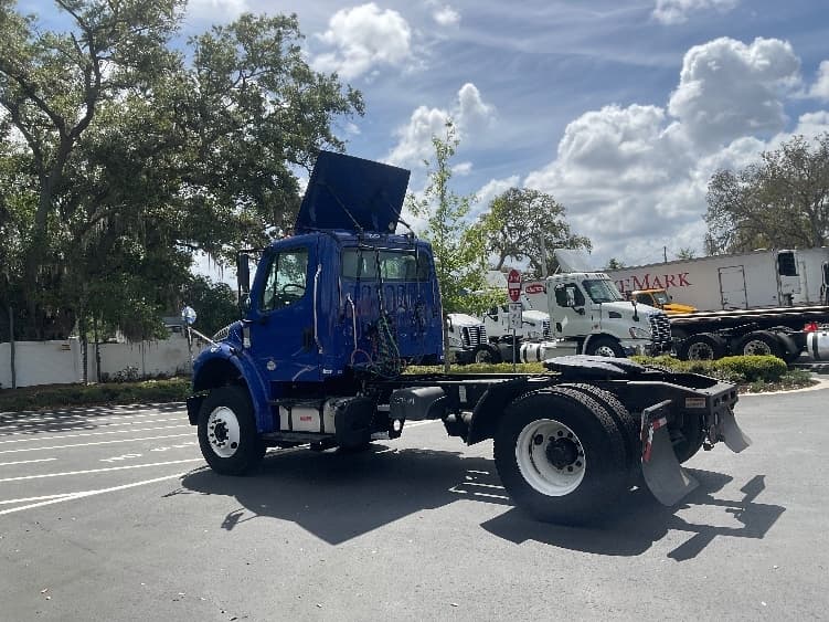 2020 Freightliner M2 106 — photo 5