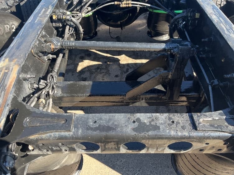 2020 International LT — photo 6