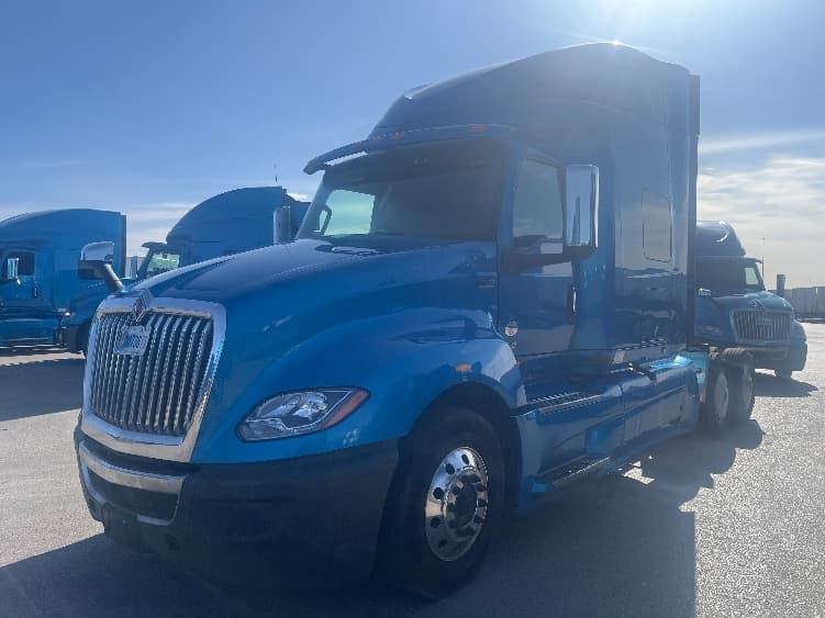 2020 International LT — photo 3