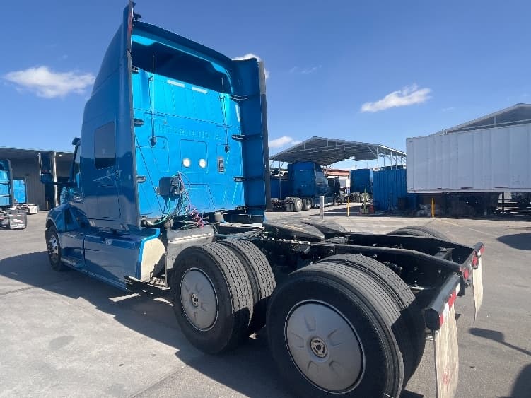 2020 International LT — photo 5