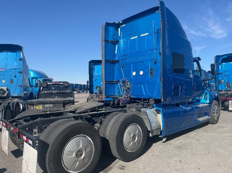 2020 International LT — photo 7