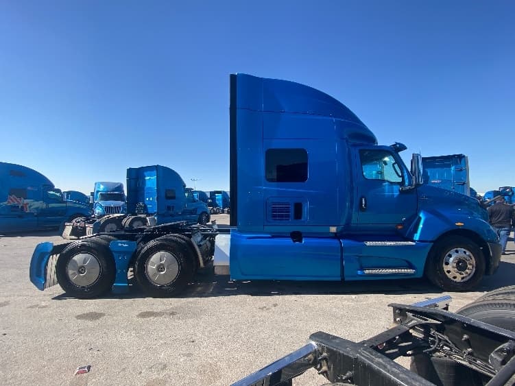 2020 International LT — photo 8