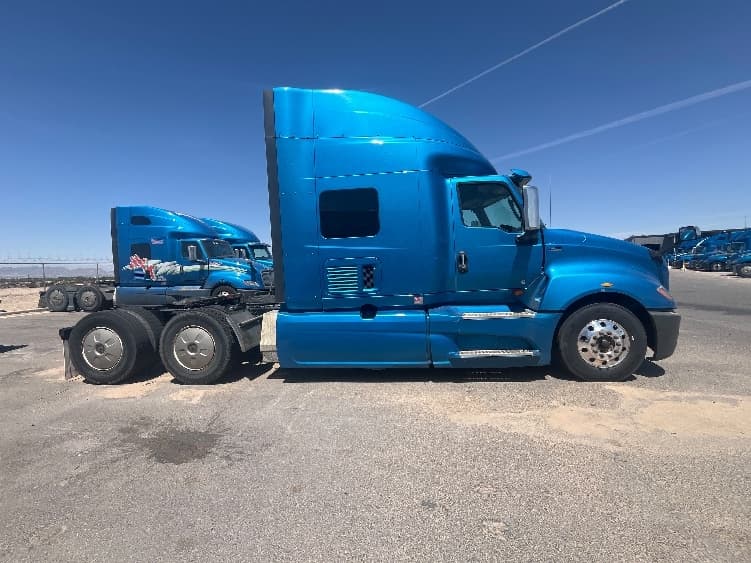 2020 International LT — photo 8