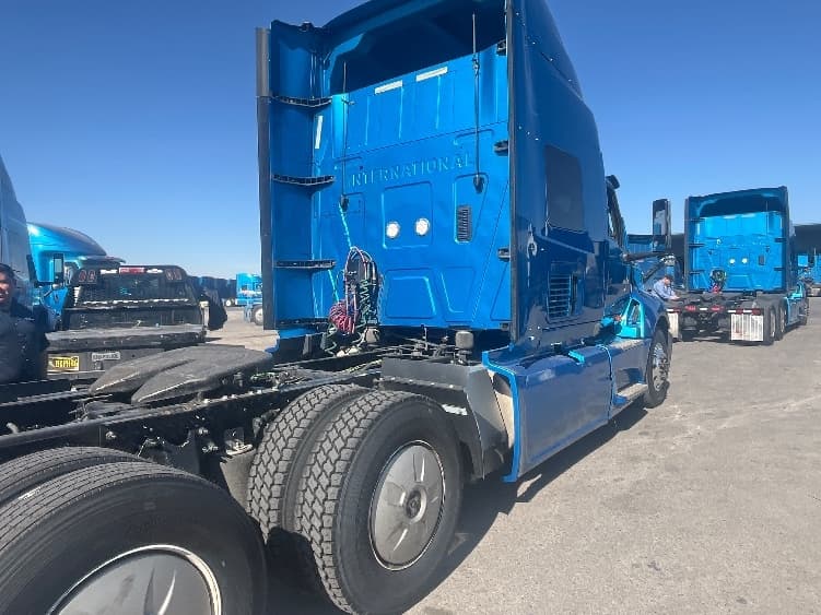 2020 International LT — photo 7