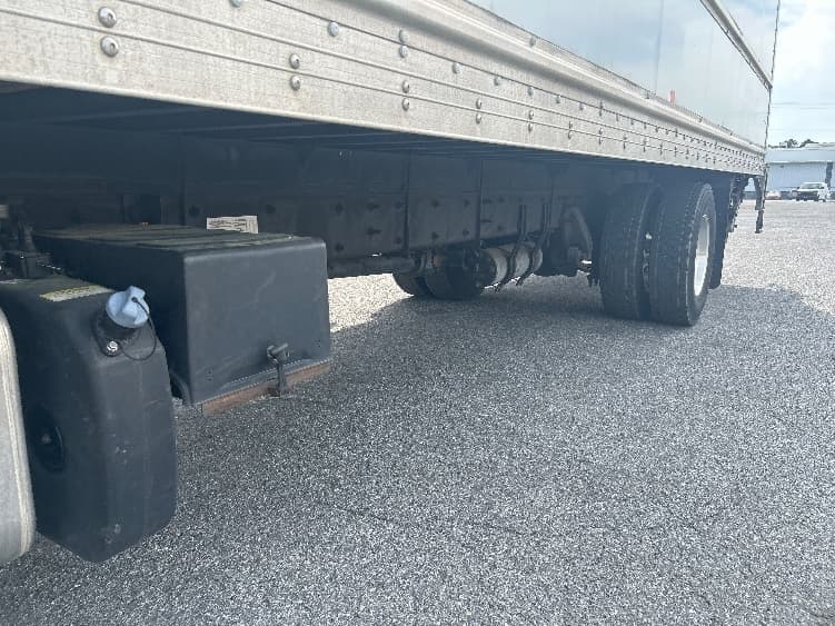 2018 Freightliner M2 106 — photo 5