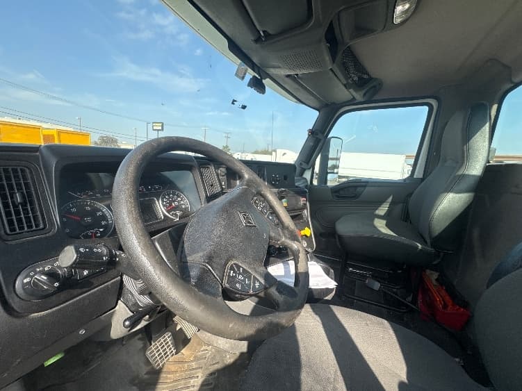 2018 International LT — photo 10