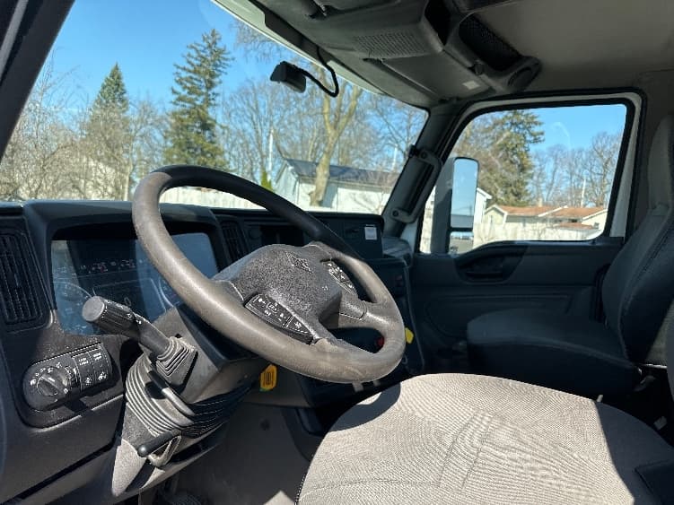 2018 International LT — photo 10