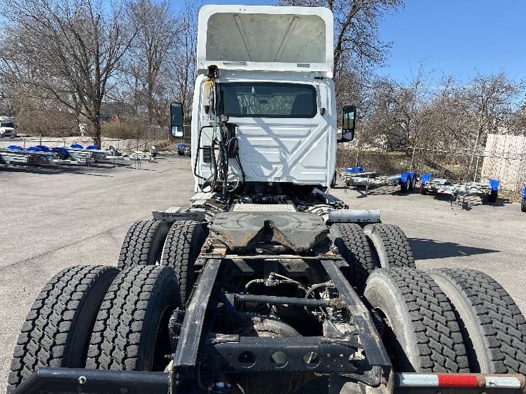 2018 International LT — photo 6