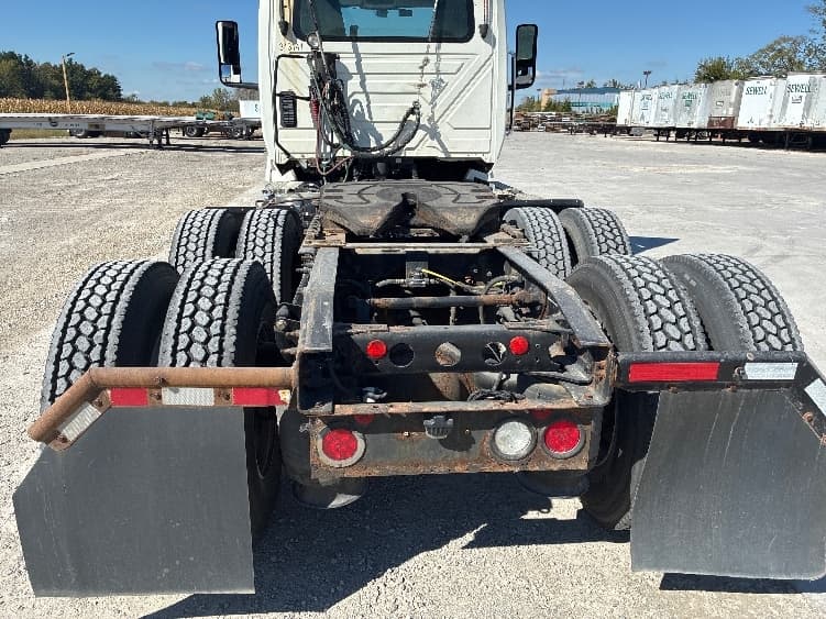 2018 International LT — photo 6