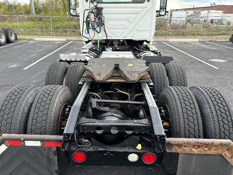 2018 International LT — photo 6