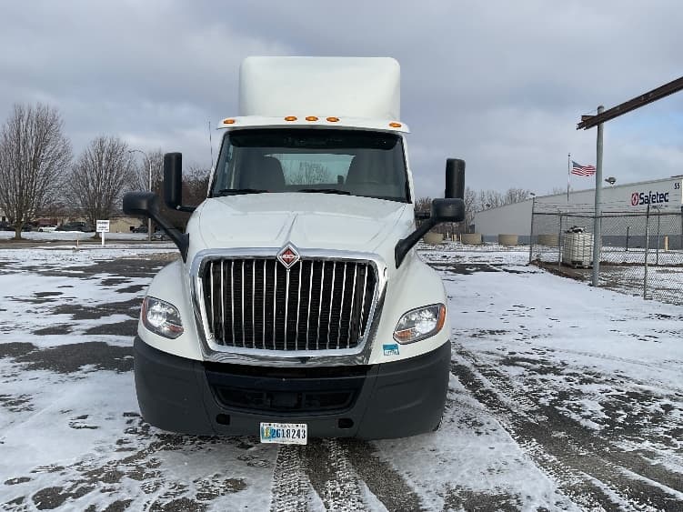 2018 International LT — photo 2