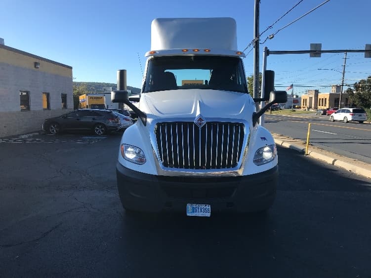 2018 International LT — photo 2