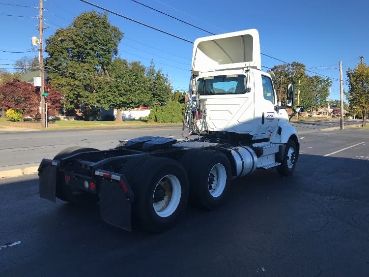 2018 International LT — photo 7