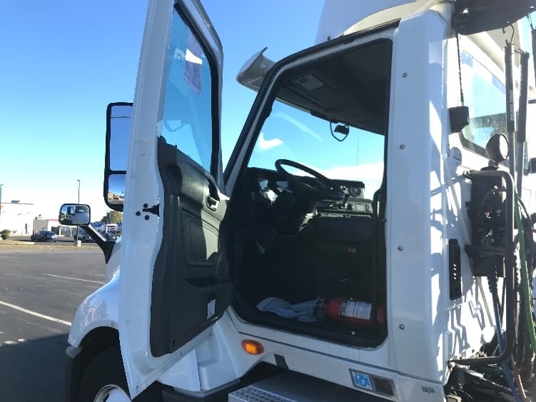 2018 International LT — photo 9