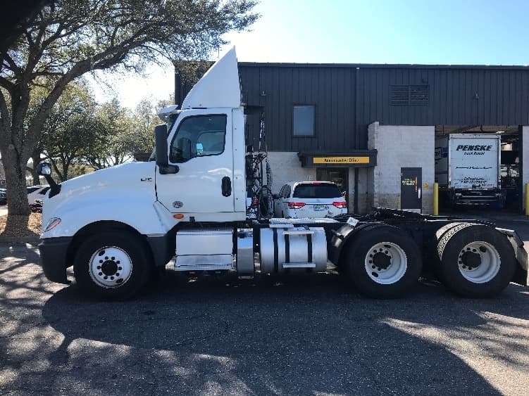 2018 International LT — photo 4