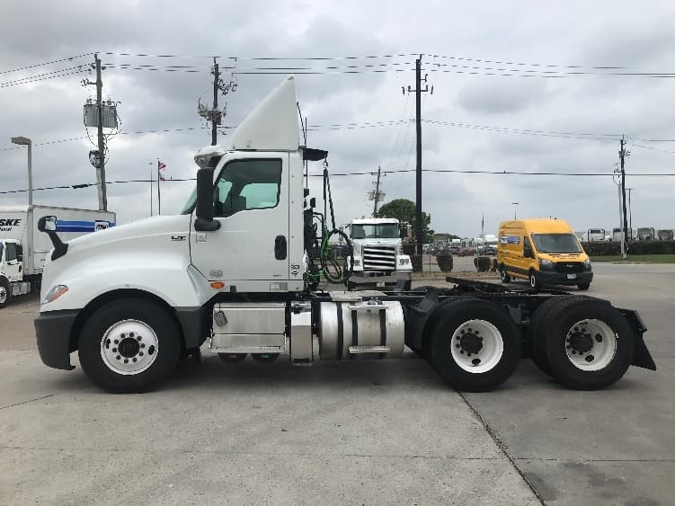 2018 International LT — photo 4