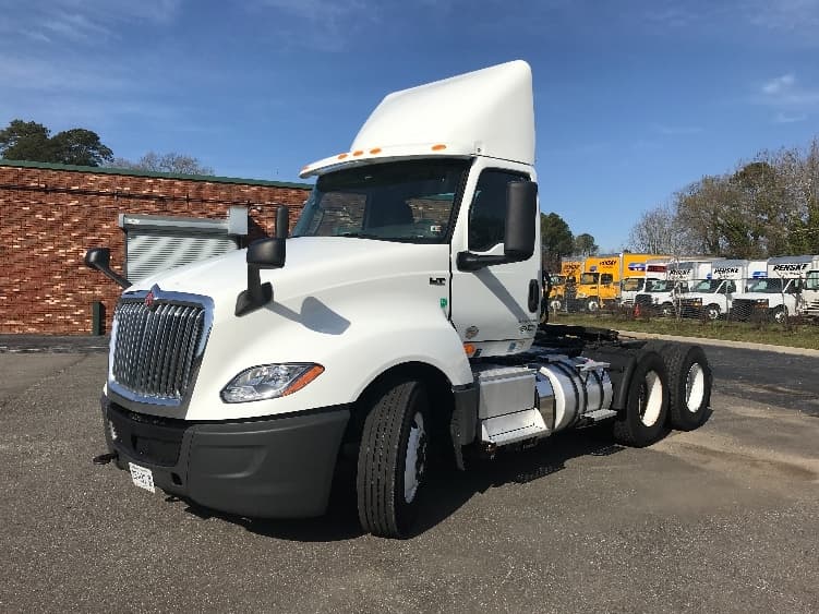 2018 International LT — photo 3