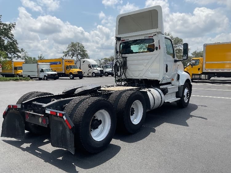 2018 International LT — photo 7