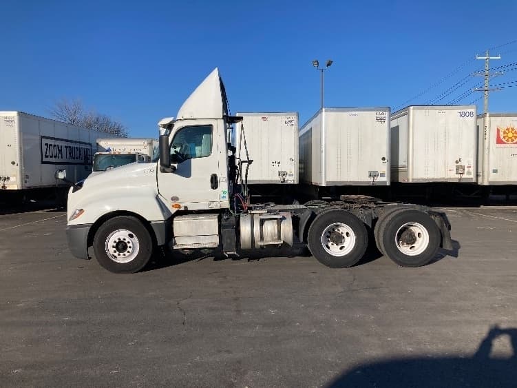 2018 International LT — photo 8