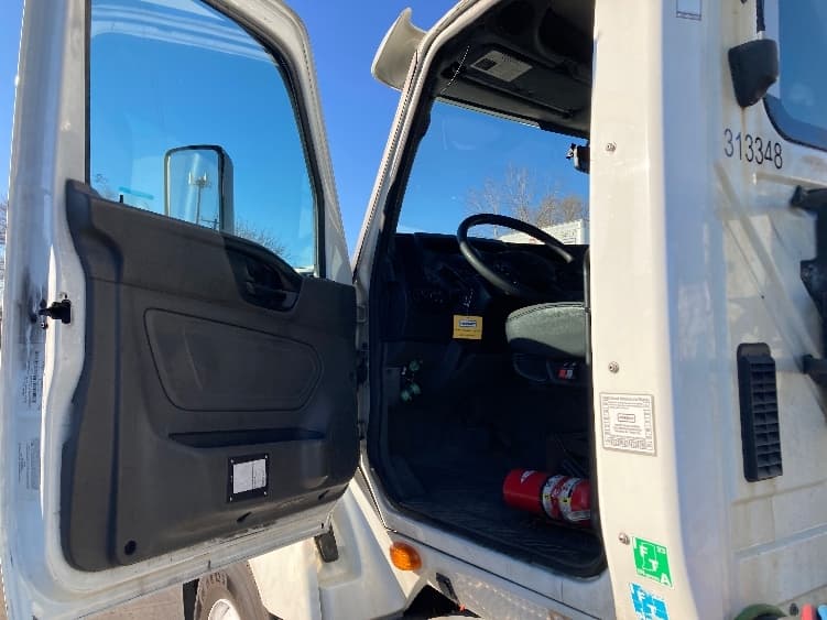 2018 International LT — photo 9