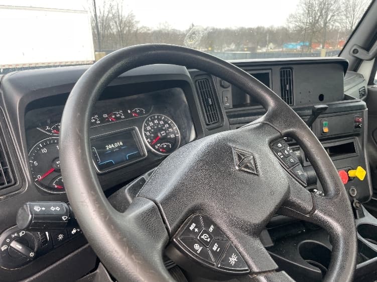 2018 International LT — photo 10