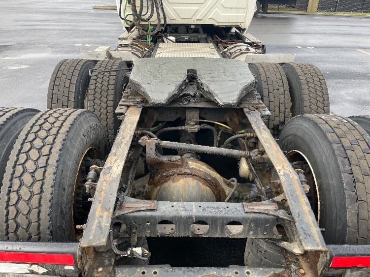 2018 International LT — photo 6