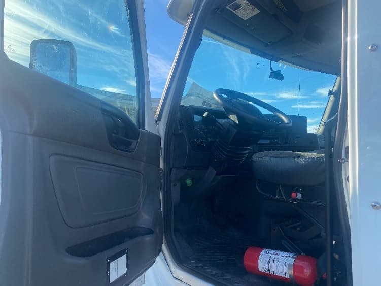 2018 International LT — photo 9