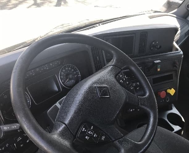 2018 International LT — photo 10