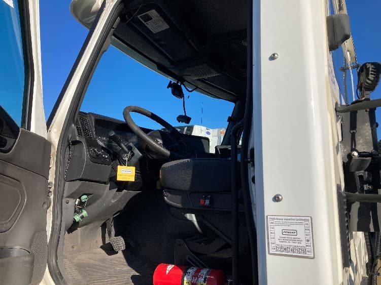 2018 International LT — photo 9