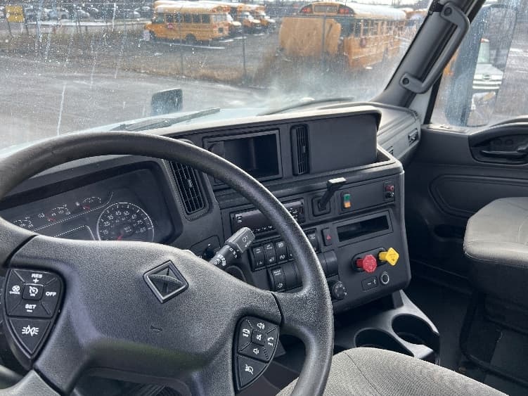 2018 International LT — photo 10