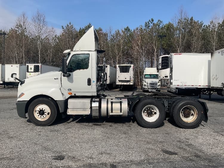 2018 International LT — photo 4