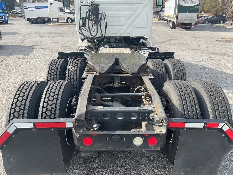 2018 International LT — photo 6