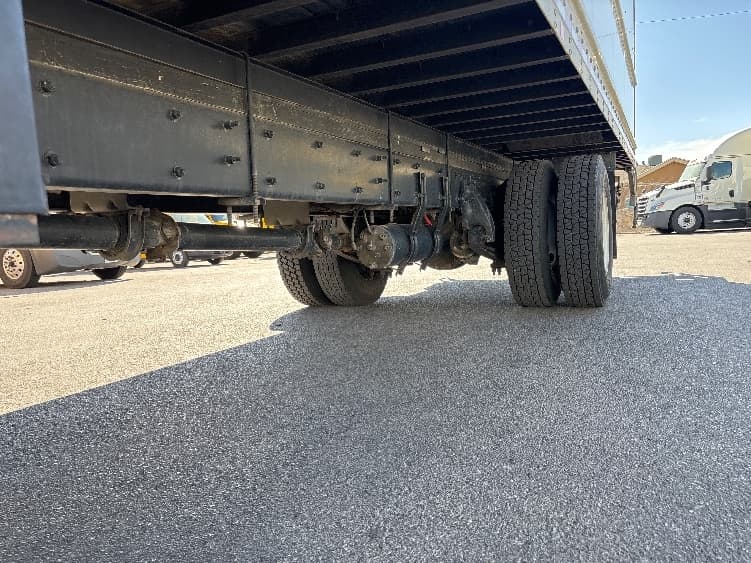 2018 Freightliner M2 106 — photo 5