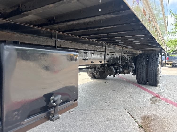 2018 Freightliner M2 106 — photo 5