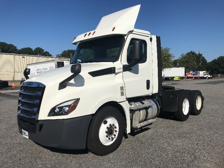 2018 Freightliner Cascadia — photo 3