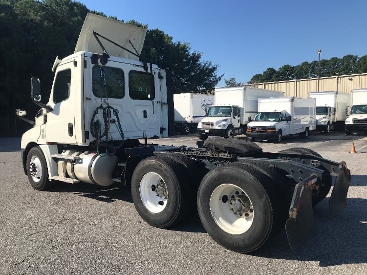 2018 Freightliner Cascadia — photo 5
