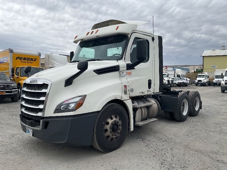 2018 Freightliner Cascadia — photo 3