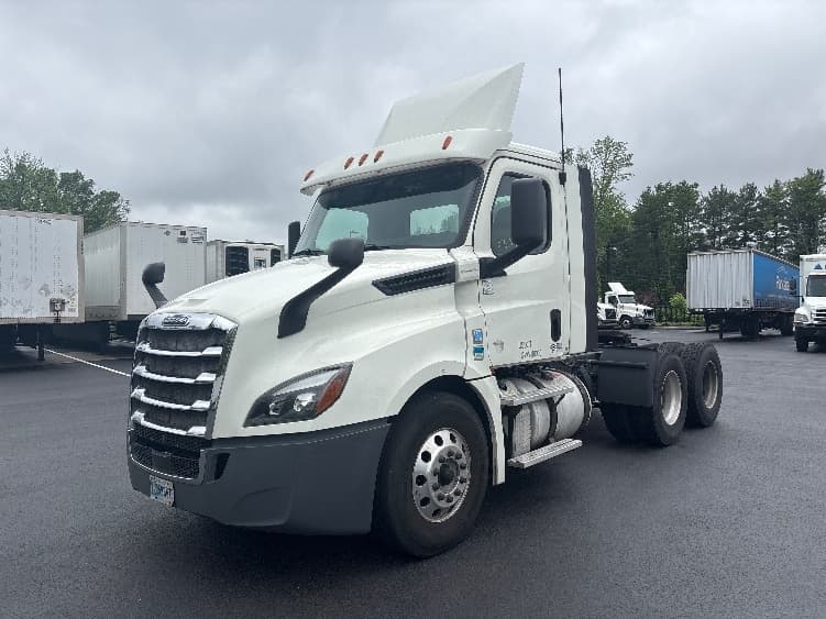2018 Freightliner Cascadia — photo 3
