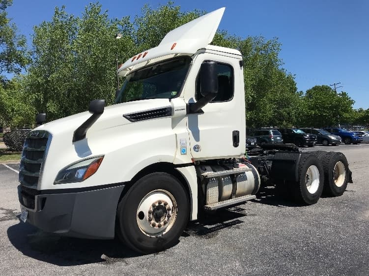 2018 Freightliner Cascadia — photo 3