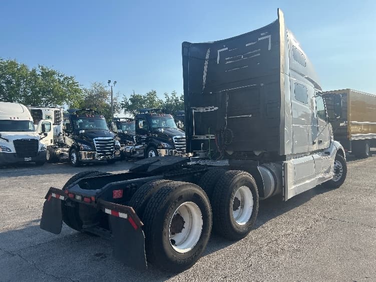 2019 Volvo VNL 760 — photo 7